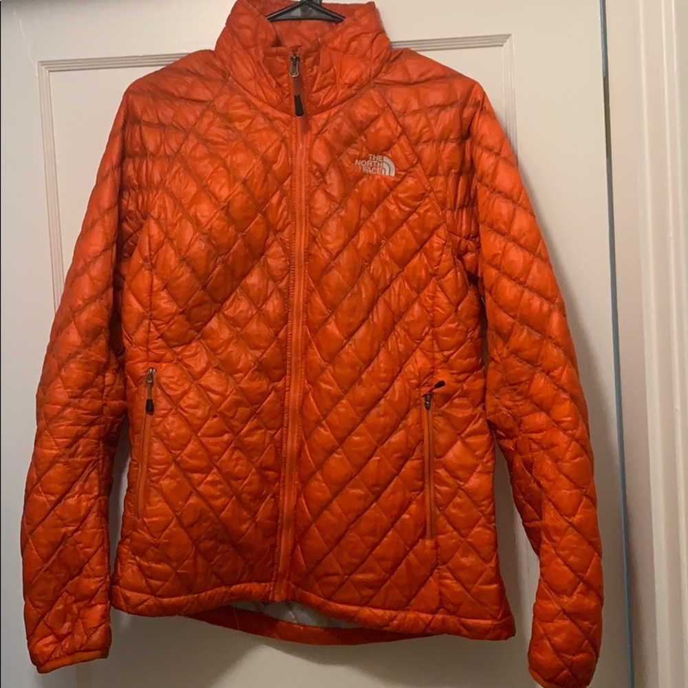 Gently used Northface thermoball jacket.